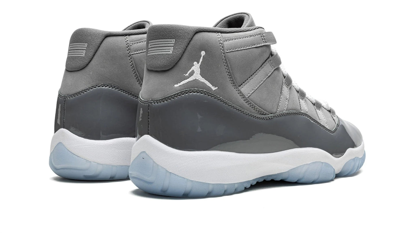 "Cool Grey 2021"