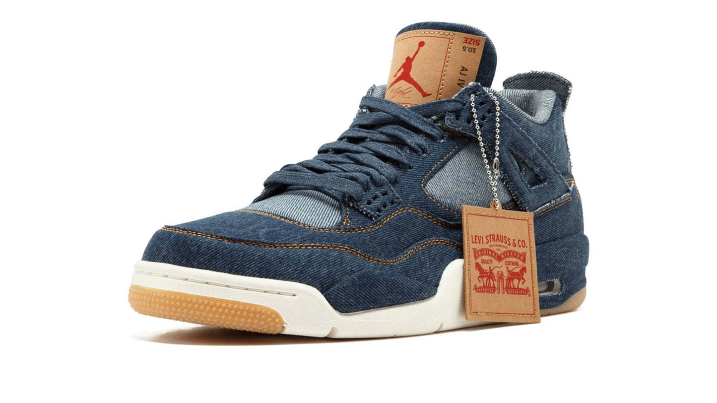 "Levi's"