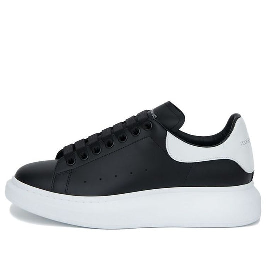 Alexander McQueen Oversized Sneaker 'Black White' 553680WHGP51070 - main-square_fa92e851-4e5f-4d04-b6f8-60b6b007dcdf